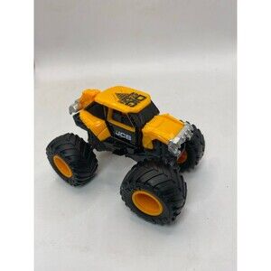 JCB Digatron Exclusive SMASH AND BASH Monster Jam Truck 1:64 Tristan England
